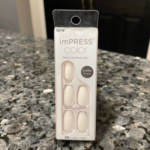 NEW imPRESS Color by KISS Press-On Manicure “Frosting” White Coffin Nail Set